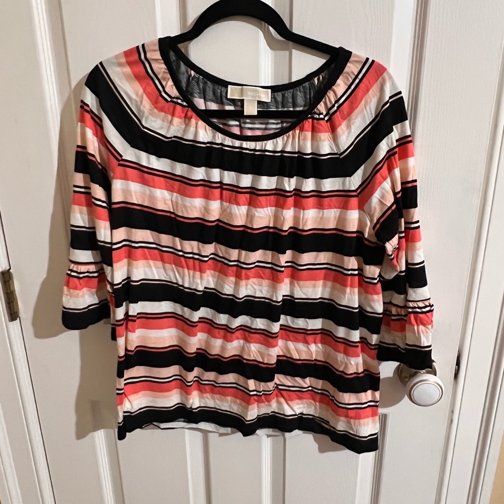 Shirt. Size L. Micheal Kors.